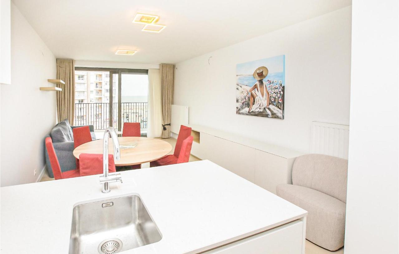 Awesome In With Outdoor Swimming Pool, Wifi And 2 Bedrooms Ostende